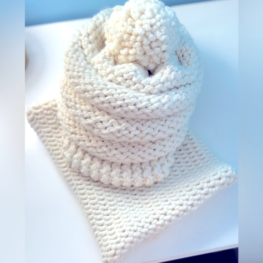 Hand Crafted Wool Knit Slouchy Hat with visor Cowl 2 piece Set adult/teen - Picture 2 of 7